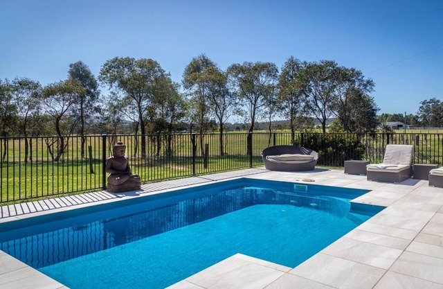 'MANDALAY VILLA 1', TOP NOTCH