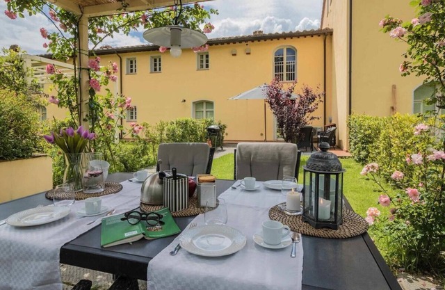 Mandolo, apartment with pool. Terrace and A/C.