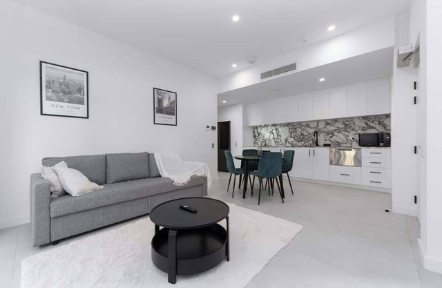 Mangini Apartments - 1 Bedroom