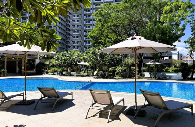 Manila 2 Bedroom fully furnished luxury condo