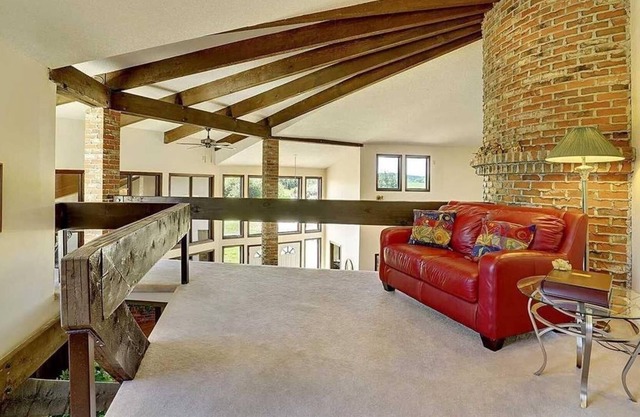 MANSION - 7500 Sq. Ft. - Luxurious - Peaceful - Wildlife - Countryside Vibe