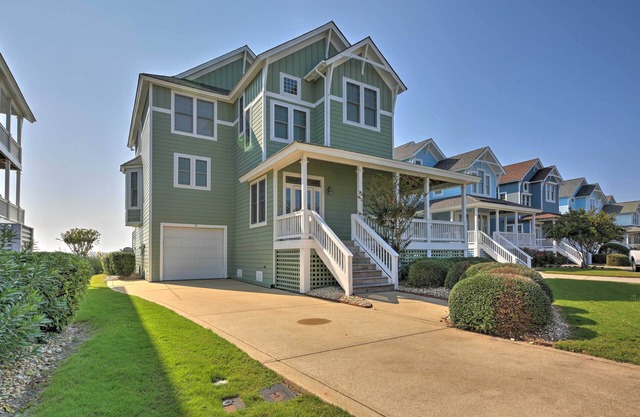 Manteo Waterfront Resort Home w/30-Ft Dock!