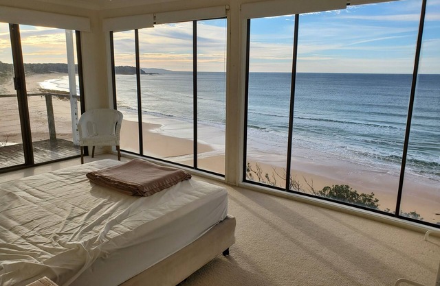 Manyana - Absolute Beachfront Cottage