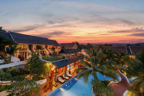 Manyo Hotel and Resort