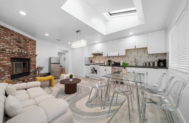 @ Marbella Lane - Serene and Pristine 2BR Home