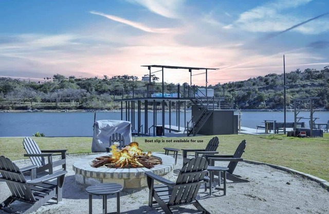 Marble Falls Lakefront Paradise w/Fire Pit!