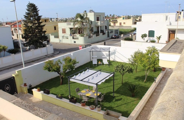Maria 1977 holiday home in SALENTO near SM di LEUCA with lawn and WIFI