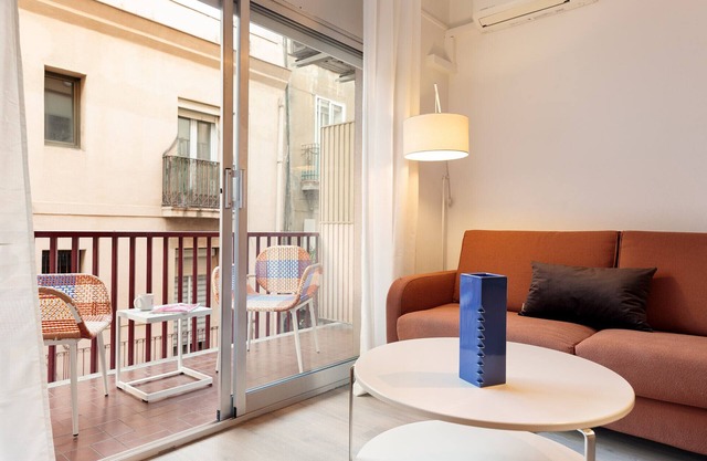 Maria Poblenou Apartment By Olala Homes