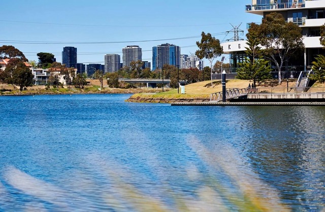 Maribyrnong Marvel Charm with Cityscape Bliss
