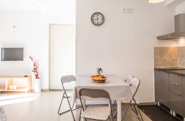 Marion - Bright house with terrace / free parking
