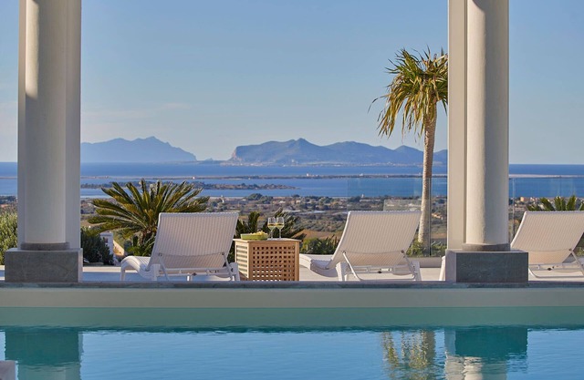Marsala Villa with heated pool - 5 bedrooms