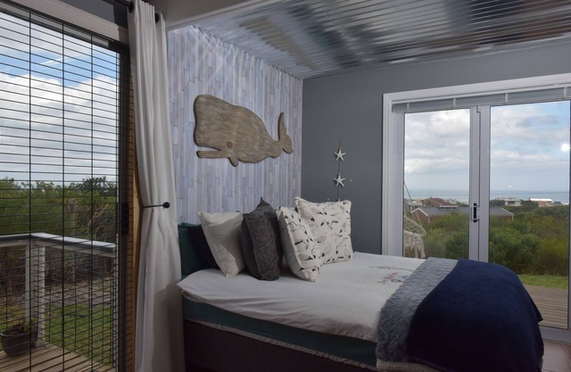 Marvelous 1 Bedroom apartment with WiFi in Betty's Bay, Western Cape,