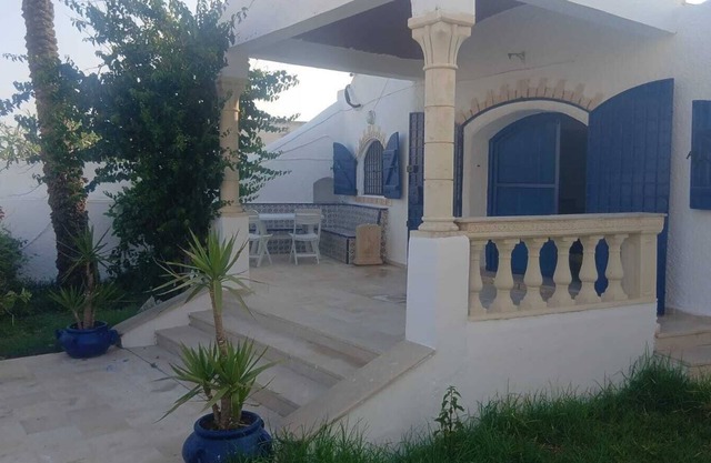 Marvelous villa with AC in Manzil Tamim