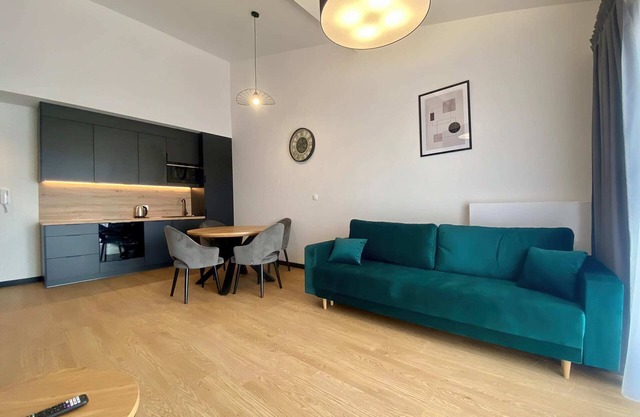 Marynarska 10D | Air Conditioned Apartment | Gym