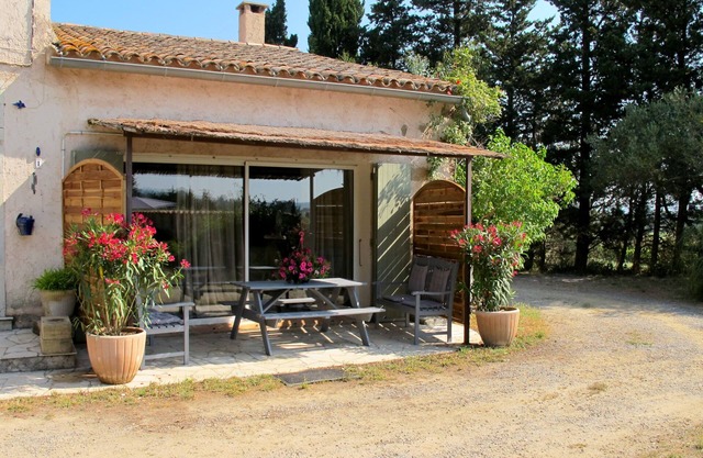 Mas du Combaud by Interhome