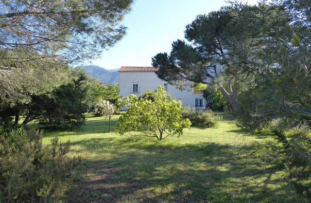 MAS PARET Appart. near sea in 1ha of wooded park