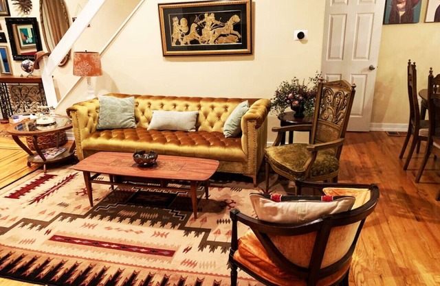 MASSiVE Bohemian Oasis in Philly 5 BdrmSleeps 12