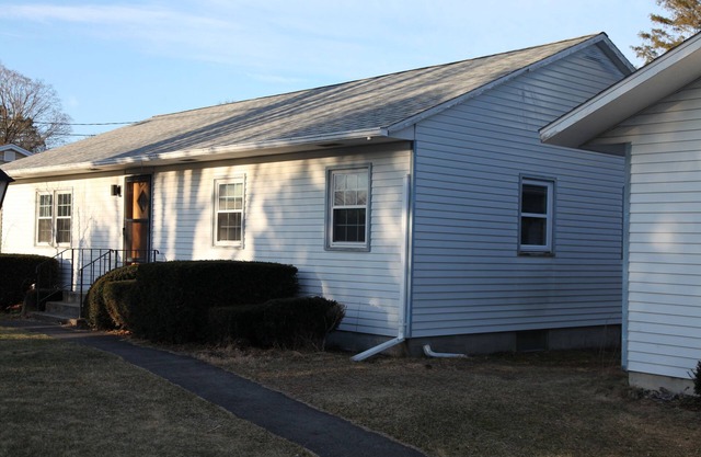May - 2 bedroom mid-century home with yard and views - close to village center