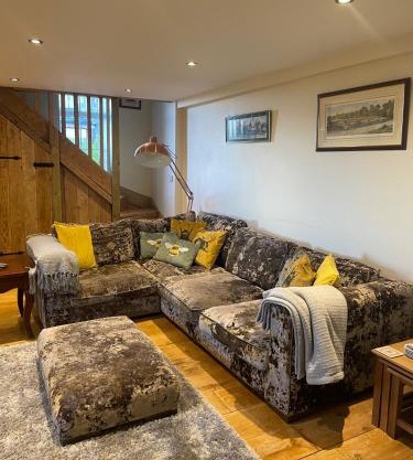 Meagill Cottage a Cozy retreat with hot tub