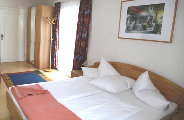 Mehrbettzimmer, Dusche, WC, Süd - Strandhotel Pichler