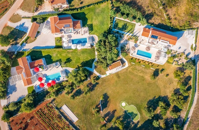Melitta Villas - Fifteen Bedroom Villa, Sleeps 36