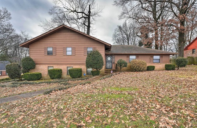 Memphis Vacation Rental - 1/2 Mi to Graceland