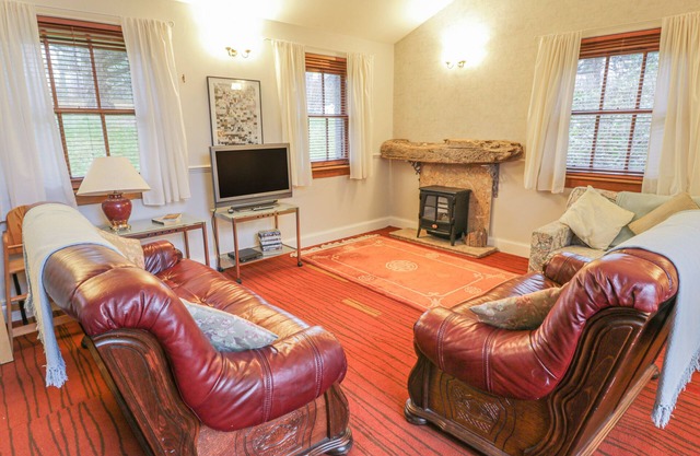 MERCAT COTTAGE, pet friendly in Cockenzie And Port Seton