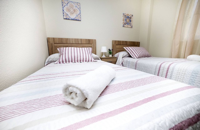 MESONES-CENTRAL ACCOMMODATION WITH PARKING