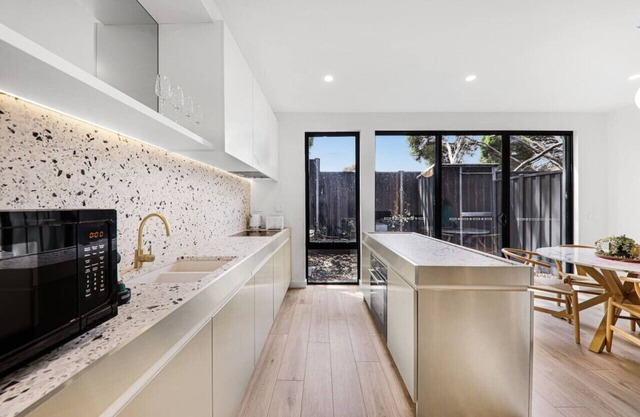 Mia-2B2B-Exceptional Style Living In Brighton East