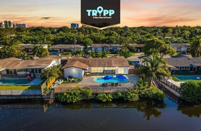 Miami Waterfront w/Heated Pool-Great for Families!