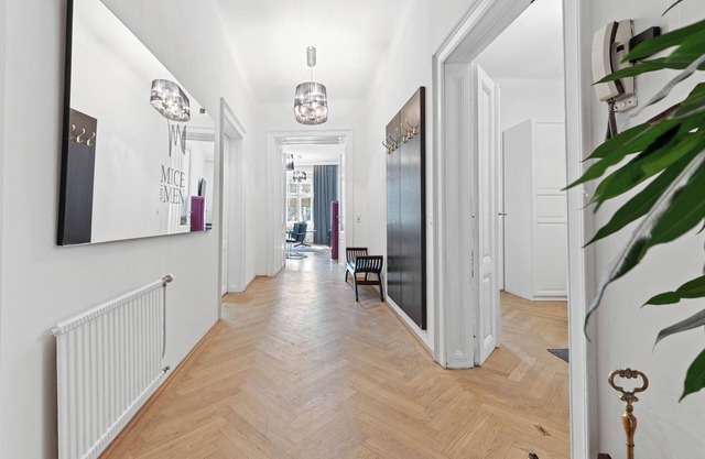 MICE&MEN Serviced Apartment City Center