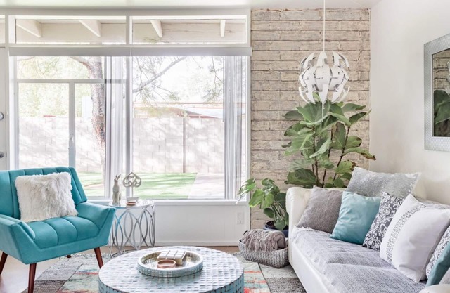 *Mid Century Modern Foodie Paradise* Great Architecture, Design & Good Eats!