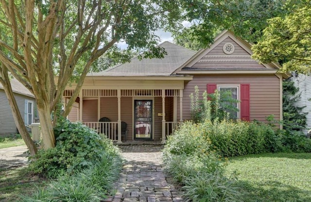 Midtown Charm walkable to Overton Square