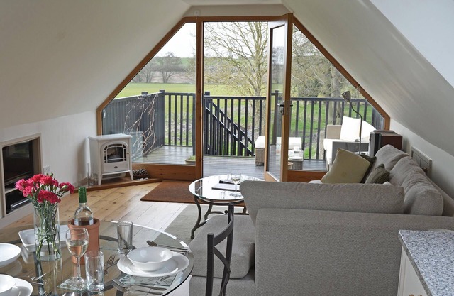 Miller's Loft - Luxury open plan loft living for two in stunning Norfolk countryside