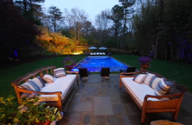 Minutes to East Hampton & Sag Harbor Villages