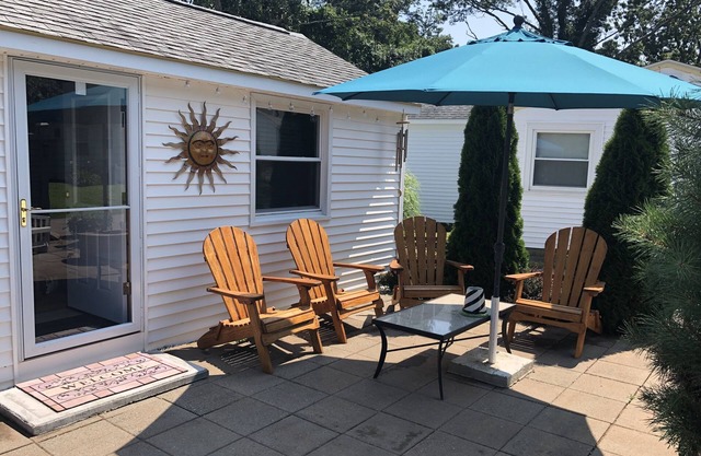 Misquamicut Westerly Secluded Beach Cottage 2020 remodeled and upgraded.