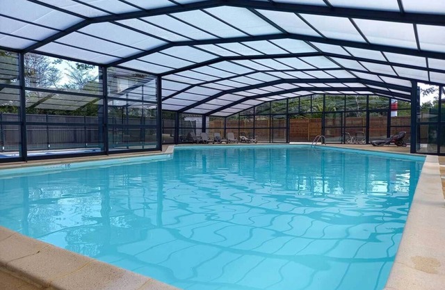 Mobil Home Beg Meil ​300m beach with shared pool, private terrace and Wi-Fi