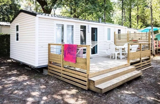 Mobile home ● Aufgedeckte Terrasse