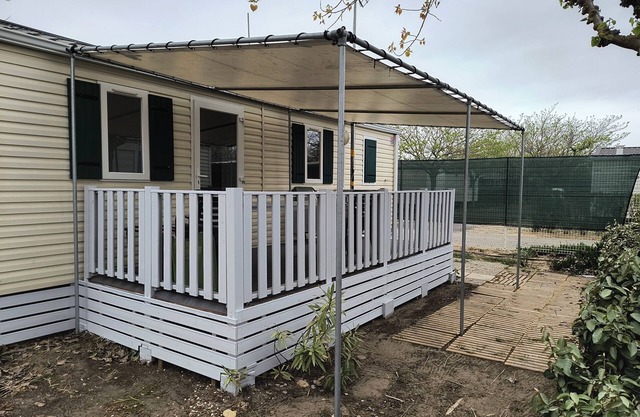 Mobile home located in a family campsite by the sea in Vendres (34)