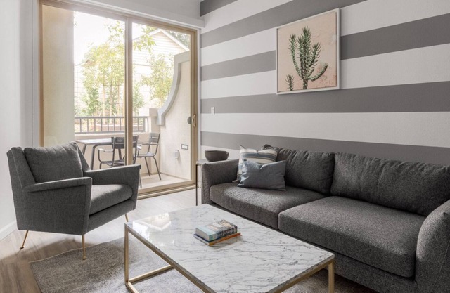Mod Westchester 1BR w/ Gym, Pool, nr. Venice Beach, by Blueground
