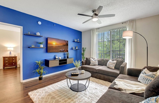 Modern 1-Bedroom Condo w/Gym, Pool & Covered Parking in Downtown WPB
