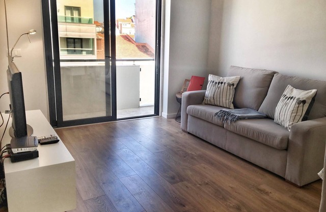 Modern, 1 bedroom unit with all the amenities for a stress free vacation.