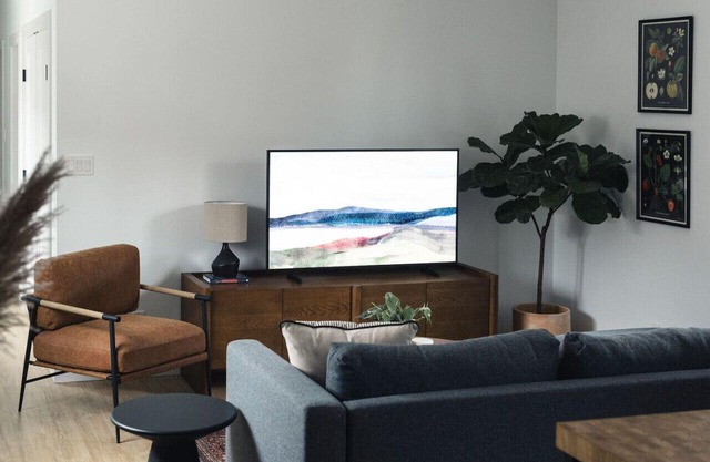 Modern 2 bedroom apartment located in a building built in 1896
