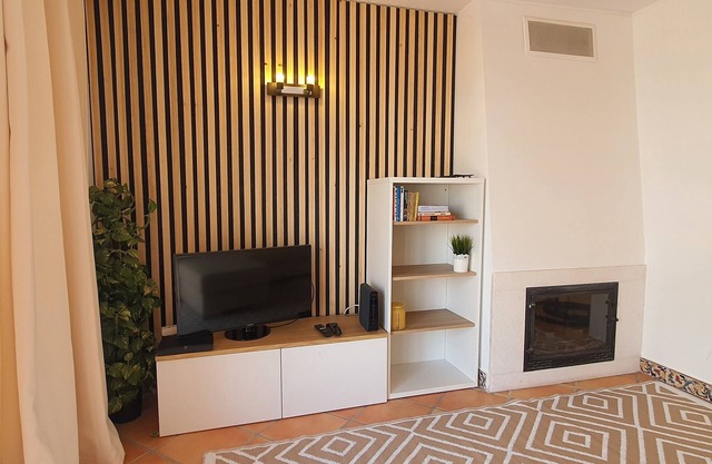 Modern 2 bedroom Duplex apartment next to Cabanas de Tavira Beach Free Wi-Fi