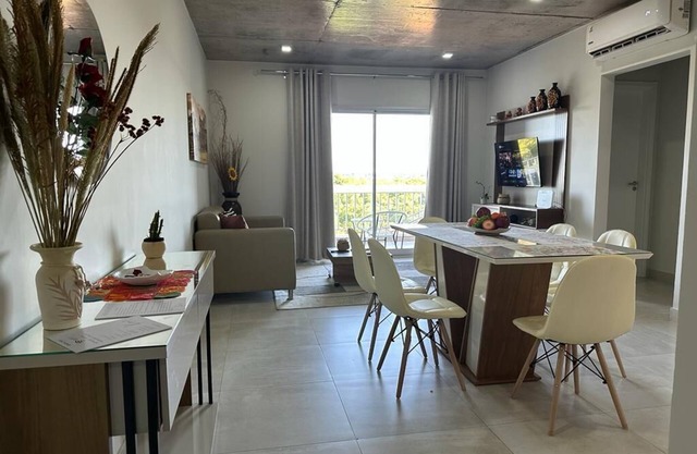 Modern 2BR Near Airport + Pool + Free Parking 5-Star Reviews