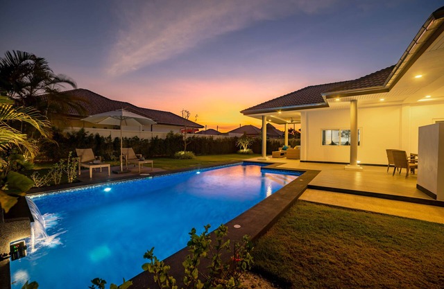 Modern 3 Bedroom Pool Villa MS24