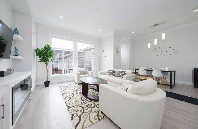 Modern 3BR Near Langley Events Centre & EV charger