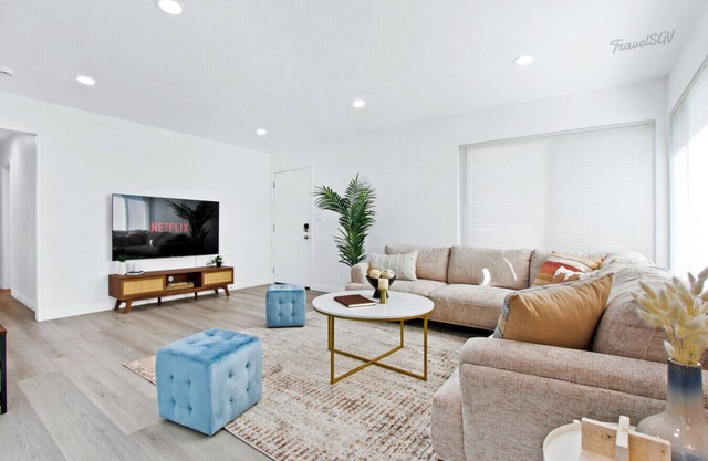 Modern 3BR Unit + Parking + Near DTLA #TravelSGV