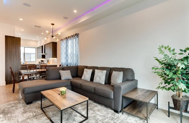 Modern 4 bedroom with rooftop Deck House #3