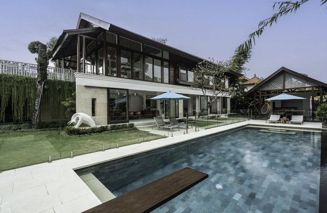 Modern 6BR Luxury Villa ★ Best Location in Canggu ★ Child Friendly ★ Fast Wifi